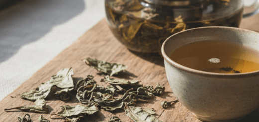 Arbatos lapeliai yra trapūs: ką tai išduoda apie jūsų gėrimo kokybę?